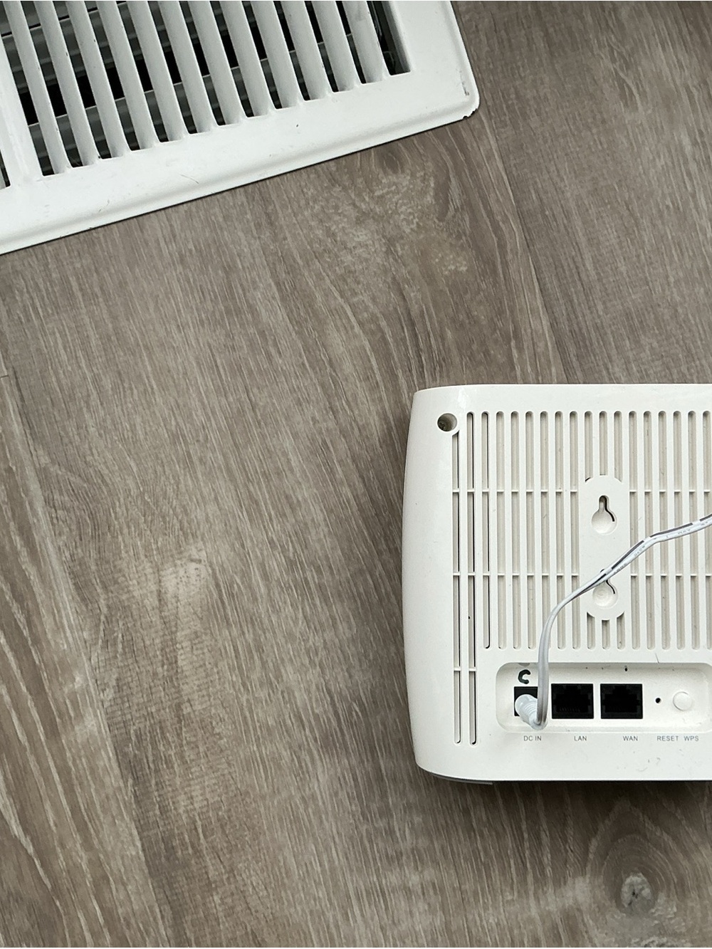 WIFI 6 White Wireless Mesh Router - Dual-Band WiFi 6 - Picture 3 of 4